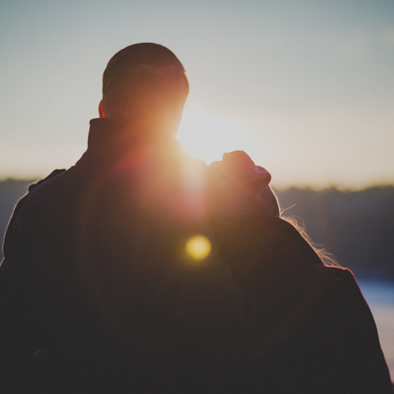 couple-looking-at-sunrise